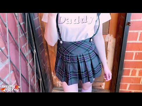 ❤️ 女子校生は授業の代わりに彼女のペニスを深く吸ってファックする。 スーパーセックス ❌️