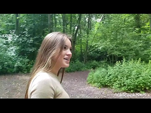 ❤️ エベリナに公共の場でのファックを提案した。彼女はイエスと言った。そして、私は彼女のお尻をファックし、彼女の口の中にザーメンを入れた。そして彼女は小便をした。 スーパーセックス ❌️